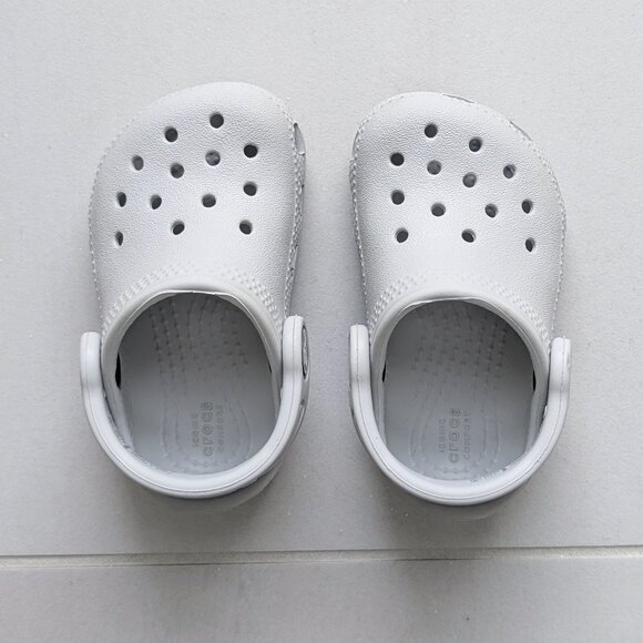 Crocs - Toddler Classic Clog - Picture 2 of 8
